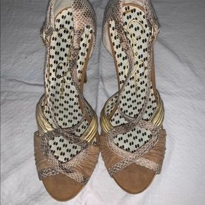 JESSICA SIMPSON BROUGE BEIGE/GOLD LEATHER MARYJANE